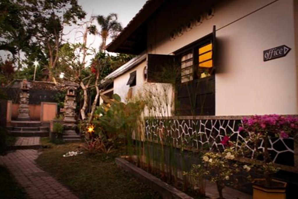 Apartamento Guru Ratna Munduk Habitación foto