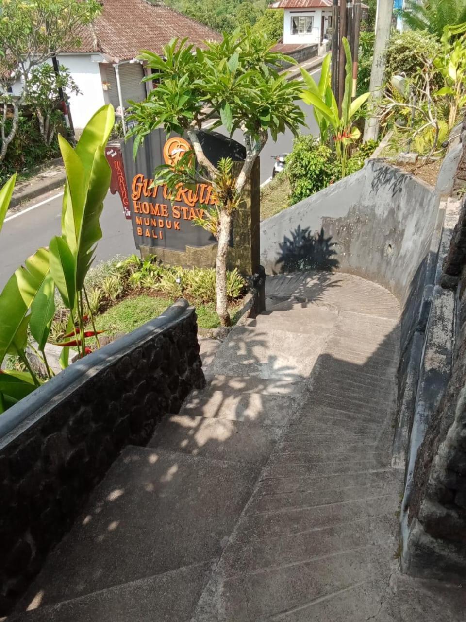 Apartamento Guru Ratna Munduk Exterior foto