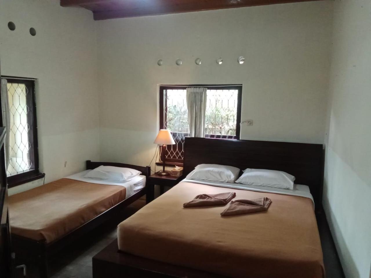 Apartamento Guru Ratna Munduk Exterior foto
