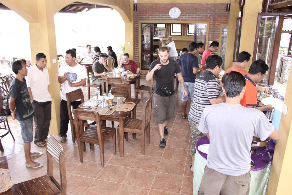 Apartamento Guru Ratna Munduk Exterior foto